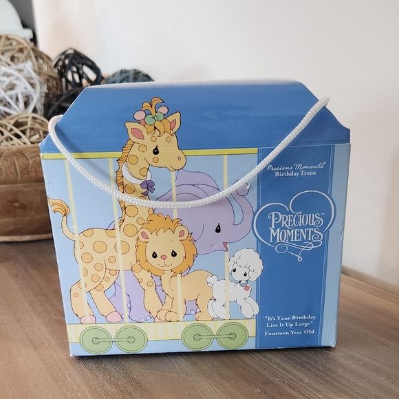 Precious Moments Birthday Series Walrus Age 14 Figurine Excellent - Picture 12 of 16